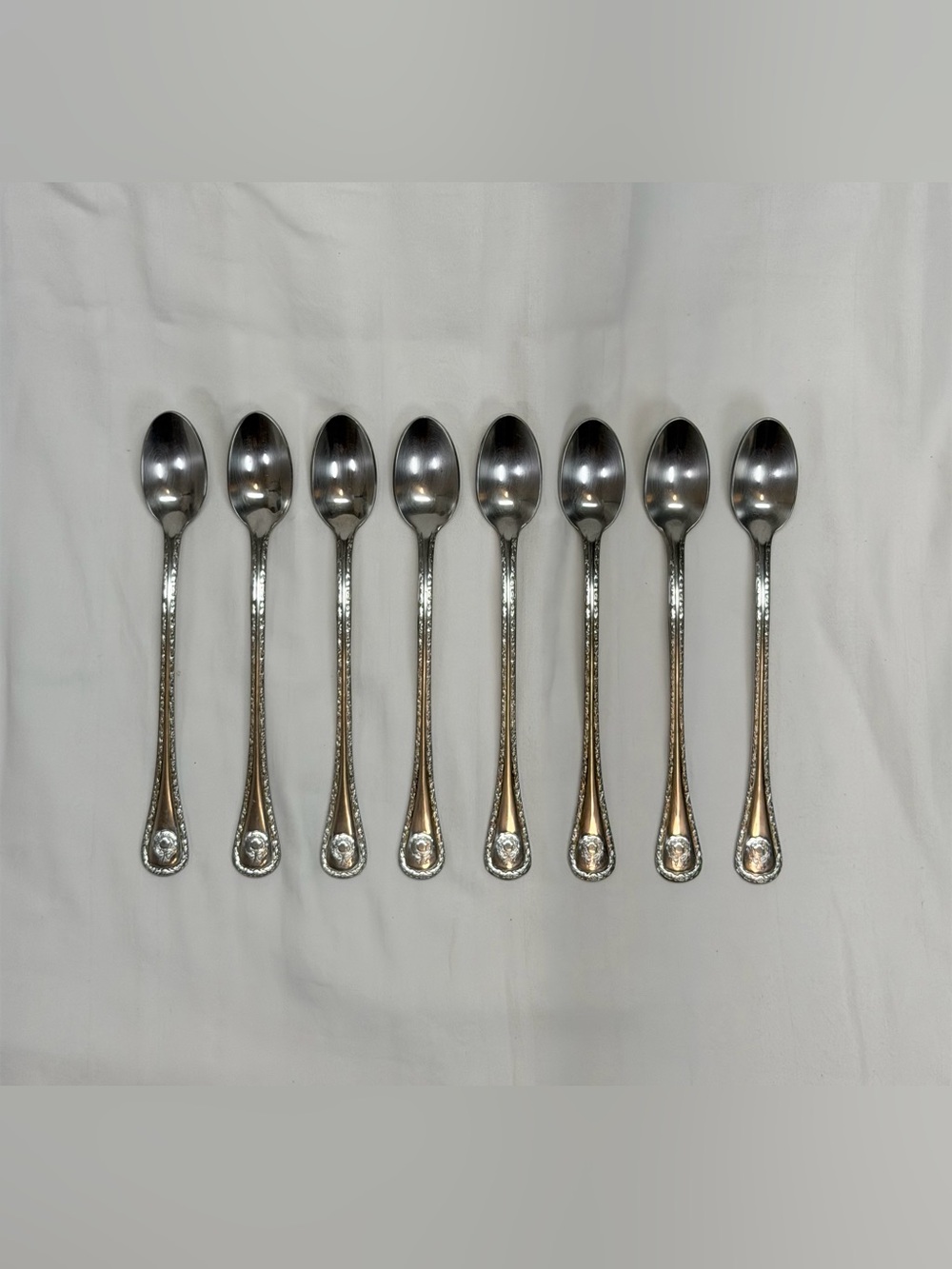 Wallace Silversmiths 18/10 Indonesia 8 Pc Dessert Spoon Holiday Wreath 7.5”